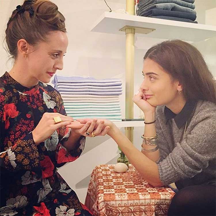 Izaskun Zabala during a hand reading session in her palmistry practice.