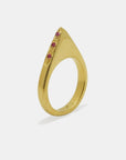Gold-plated pyramidal ring with pink gemstones, handmade by Izaskun Zabala.